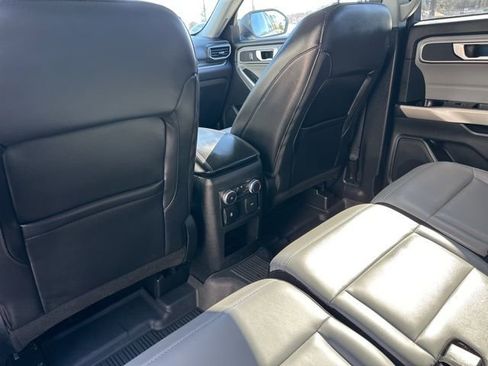 Used 2021 Ford Explorer XLT w/ Equipment Group 202A image 32