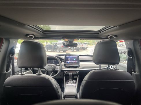 Used 2025 Jeep Compass Limited w/ Elite Group image 10