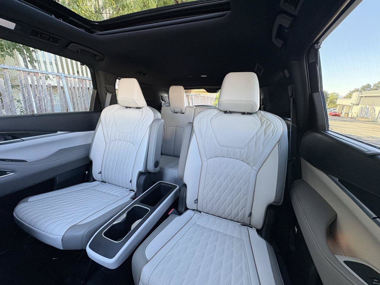Used 2026 INFINITI QX60 Autograph w/ Dark Cargo Package AWD/4WD image 10