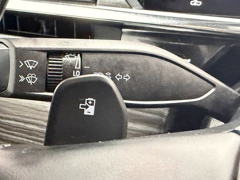 Used 2024 GMC Sierra EV Denali AWD/4WD image 22