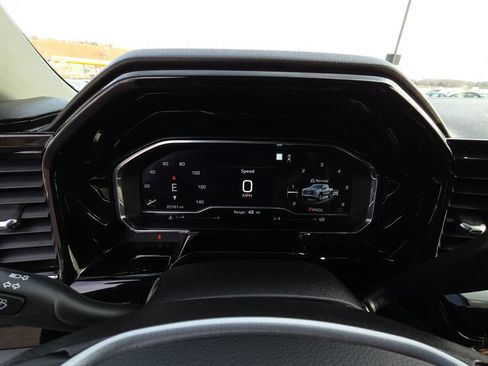 Used 2023 GMC Sierra 1500 Elevation image 17