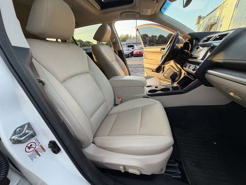 Used 2016 Subaru Outback 2.5i Limited image 7