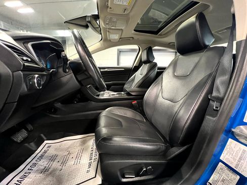 Used 2020 Ford Fusion Titanium image 23