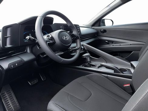 New 2026 Hyundai Elantra SEL Sport FWD image 14