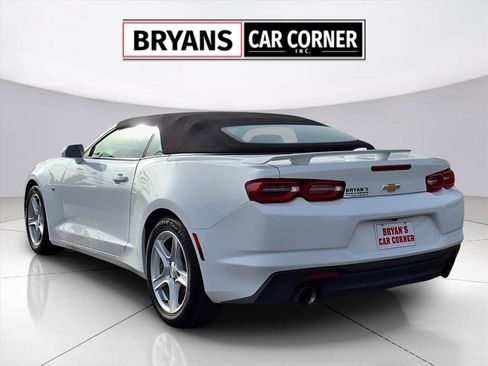 Used 2023 Chevrolet Camaro LT image 3