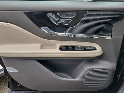 Certified 2022 Lincoln Corsair FWD w/ Equipment Group 101A image 27