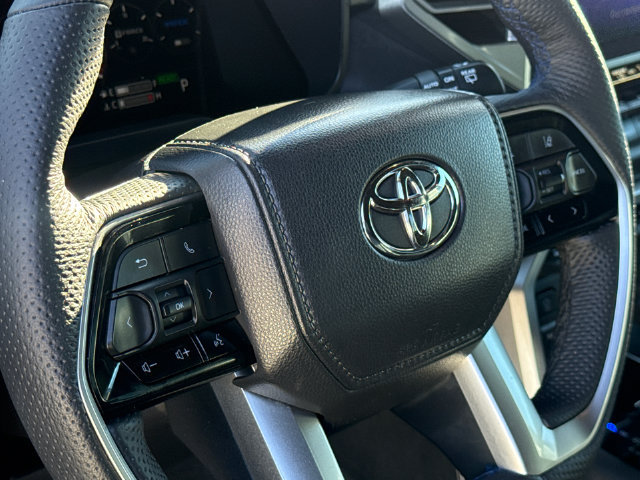 Used 2025 Toyota Sequoia Platinum AWD/4WD image 31