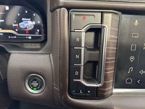 Used 2022 GMC Yukon XL Denali AWD/4WD image 27