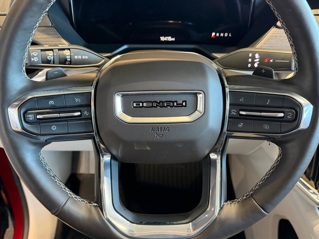 Used 2025 GMC Acadia Denali w/ LPO, Floor Liner Package AWD/4WD image 17