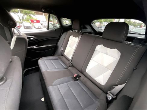 Used 2024 Chevrolet Trax RS FWD image 20