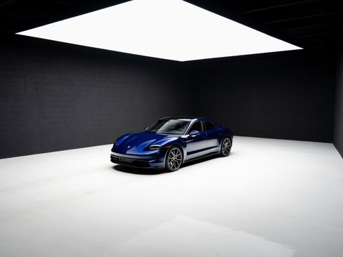 Used 2023 Porsche Taycan w/ Premium Package image 78