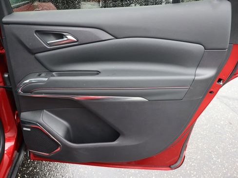 Used 2024 Chevrolet Traverse RS w/ LPO, Floor Liner Package FWD image 38