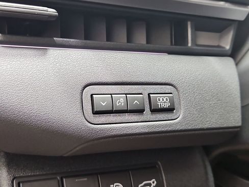 New 2026 Toyota C-HR AWD/4WD image 19