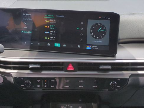 Certified 2026 Kia Sorento LX FWD image 18