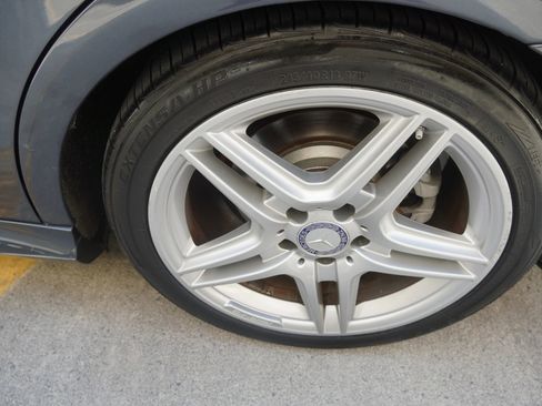 Used 2014 Mercedes-Benz E 350 4MATIC Sedan image 5