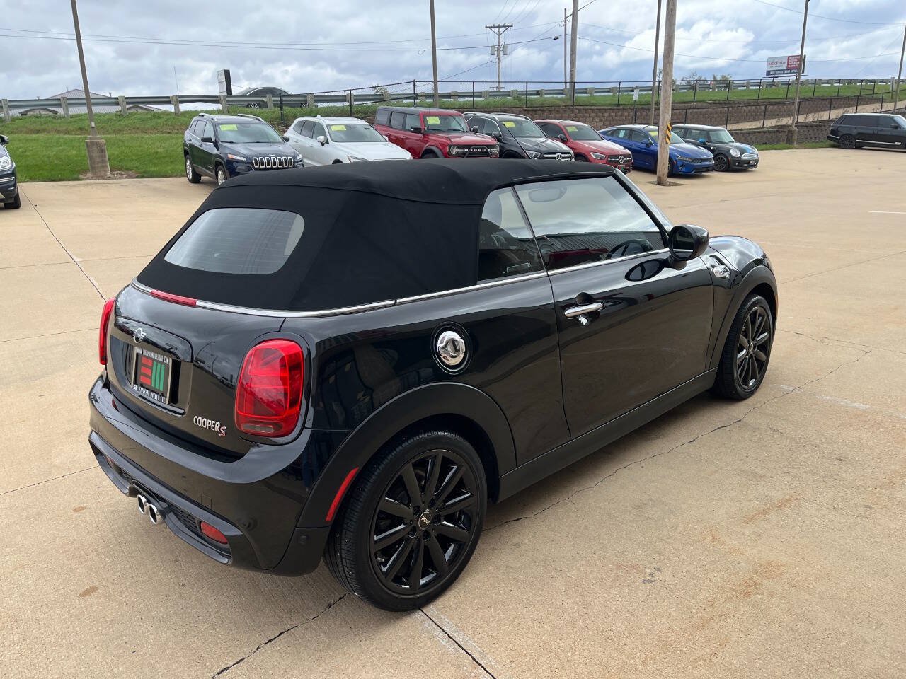 Used 2021 MINI Cooper S w/ Signature Upholstery Package FWD image 12