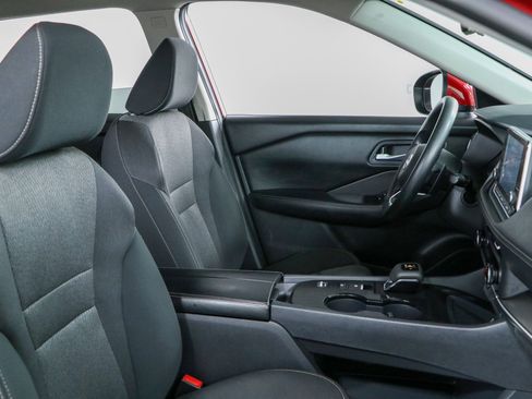 Used 2024 Nissan Rogue SV FWD image 26