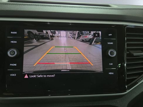 Used 2023 Volkswagen Atlas SE w/ Panoramic Sunroof Package AWD/4WD image 16
