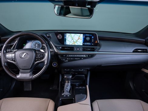 Used 2019 Lexus ES 300h image 11