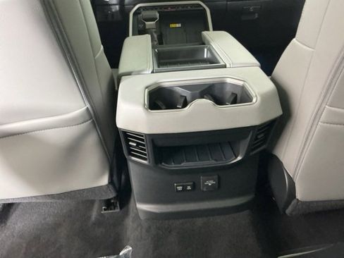 Used 2024 Toyota Tundra Limited image 27