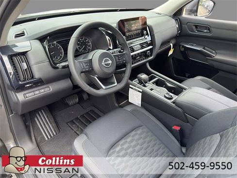 New 2025 Nissan Pathfinder SV w/ Cargo Package image 4