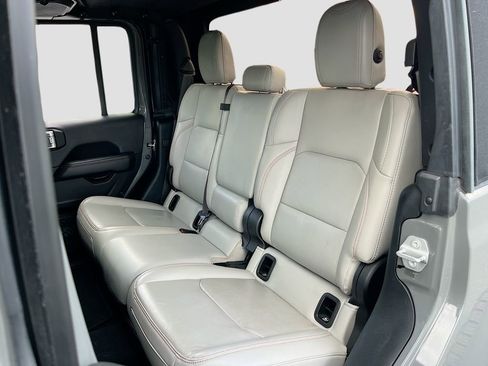 Certified 2020 Jeep Gladiator Mojave image 23