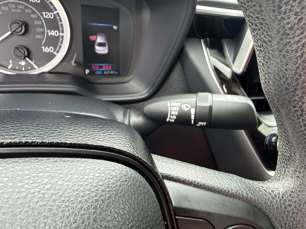 Used 2021 Toyota Corolla LE FWD image 32