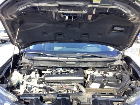 Used 2017 Nissan Rogue SV AWD/4WD image 11