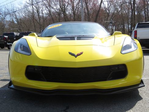 Used 2016 Chevrolet Corvette Z06 w/ 2LZ Preferred Equipment Group RWD image 2