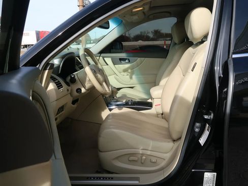 Used 2017 INFINITI QX70 3.7 w/ Premium Package image 16