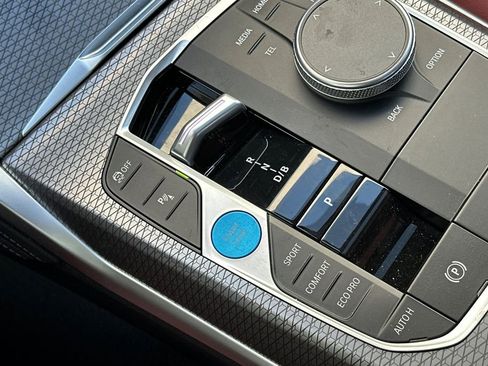 Used 2025 BMW i4 eDrive40 w/ M Sport Package image 23