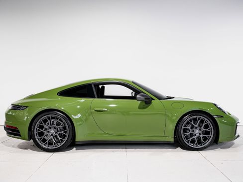 Used 2024 Porsche 911 Carrera T image 2