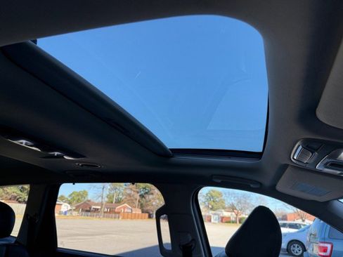 Used 2021 Kia Telluride EX w/ EX Premium Package image 4