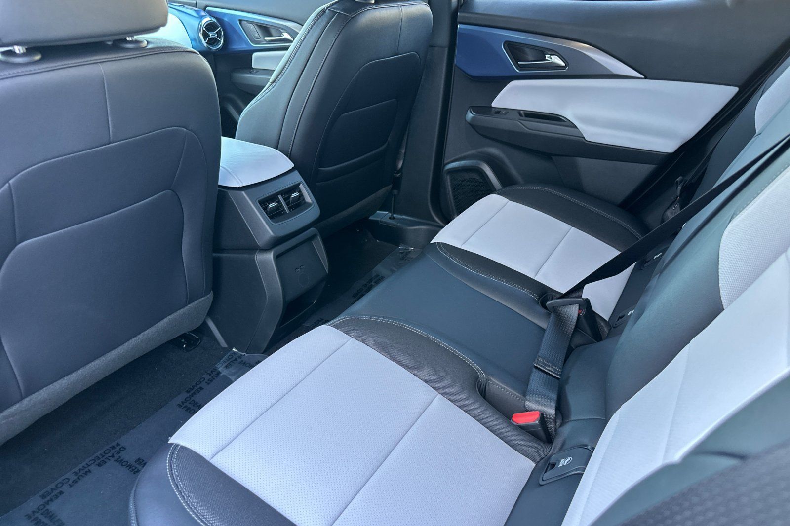 New 2026 Chevrolet Equinox EV LT FWD image 13