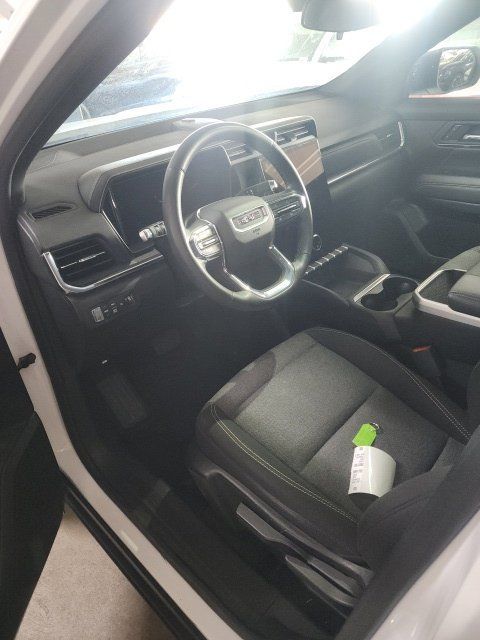 Used 2025 GMC Terrain Elevation AWD/4WD image 6