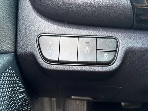 Used 2024 Kia Seltos S FWD image 27