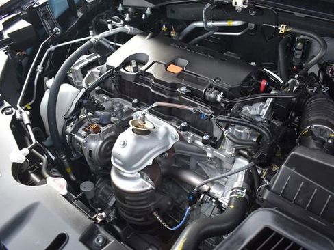 Used 2025 Honda HR-V Sport image 33