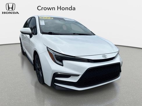 Used 2024 Toyota Corolla XSE FWD image 7