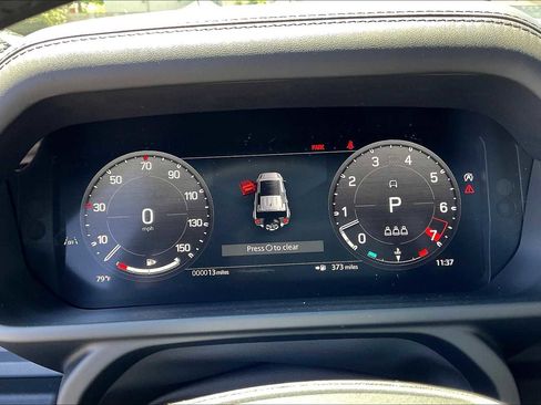 New 2025 Land Rover Defender 110 X-Dynamic SE image 19