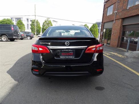 Used 2016 Nissan Sentra S image 4