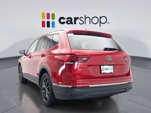 Used 2024 Volkswagen Tiguan SE AWD/4WD image 3