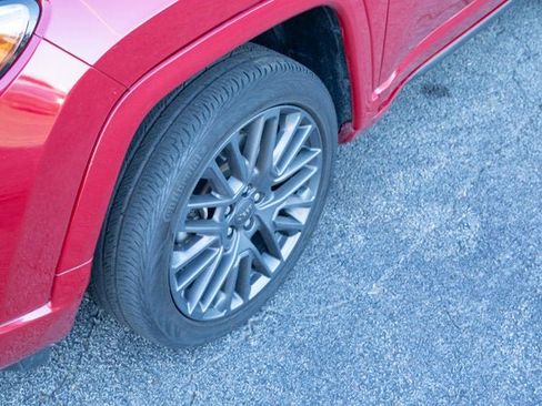 Used 2023 Jeep Compass Limited image 9