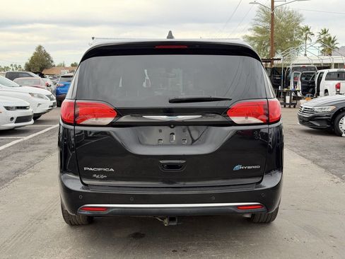 Used 2018 Chrysler Pacifica Touring Plus image 8