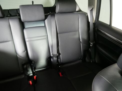 Used 2015 Lexus GX 460 image 14