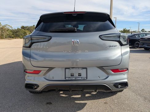 Used 2024 Buick Encore GX Avenir w/ Avenir Technology Package image 6