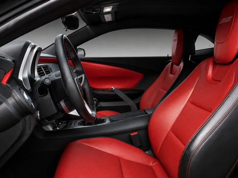 Used 2010 Chevrolet Camaro SS w/ LPO, Ground Effects Package RWD image 12