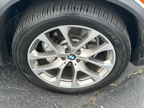 Used 2022 BMW X5 xDrive40i w/ Climate Comfort Package AWD/4WD image 33