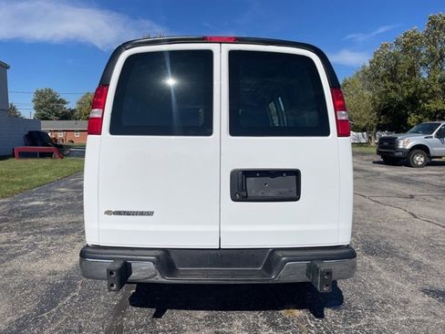 Used 2024 Chevrolet Express 2500 w/ Driver Convenience Package image 9
