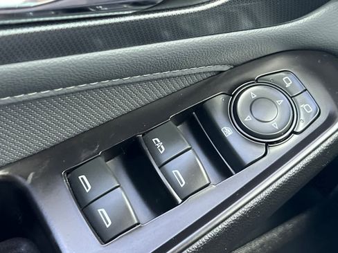 Used 2020 Chevrolet Traverse Premier FWD image 14