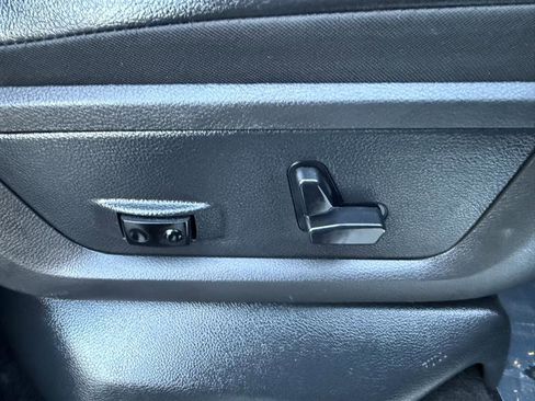 Used 2016 RAM 3500 Laramie image 18